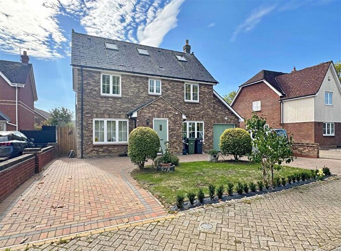 4 Bedroom Detached House For Sale In Pochard Way, Great Notley, Braintree, CM77