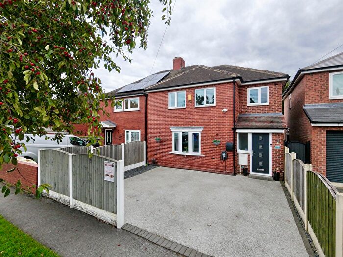 3 Bedroom Semi Detached House For Sale In Ruskin Avenue, Wakefield, West Yorkshire, WF1