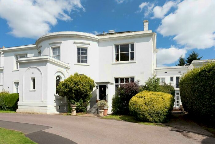 5 Bedroom Terraced House For Sale In Pains Hill House, Cobham, KT11