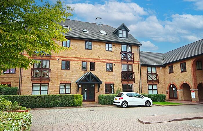 1 Bedroom Flat For Sale In Herts, Sawbridgeworth, CM21