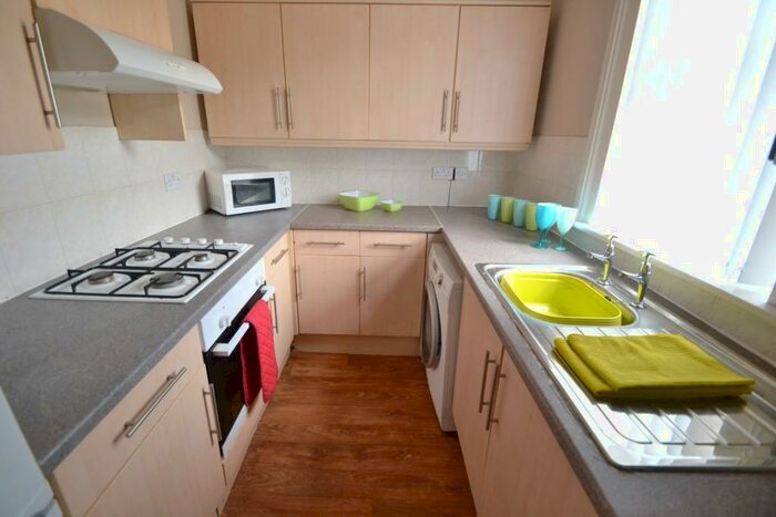 2 Bedroom Detached House To Rent In Henry Road, West Bridgford, NG2