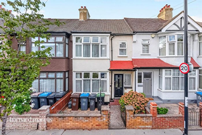 3 Bedroom Terraced House For Sale In Meadvale Road, Croydon, CR0