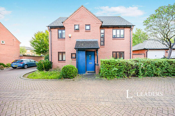 4 Bedroom House To Rent In Cadeby Court, Broughton, Milton Keynes, MK10