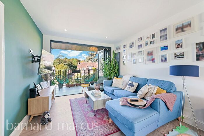 2 Bedroom Flat For Sale In Lawrie Park Crescent, London, SE26