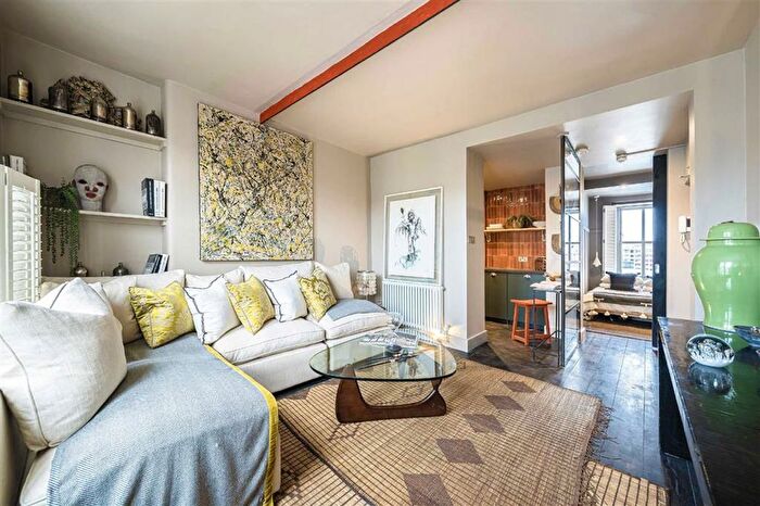 1 Bedroom Flat For Sale In Old Kent Road, London Bridge, SE1