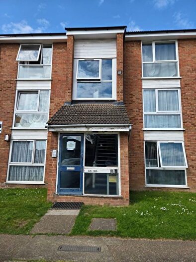1 Bedroom Flat To Rent In Dellow Close, Newbury Park, Essex, IG2