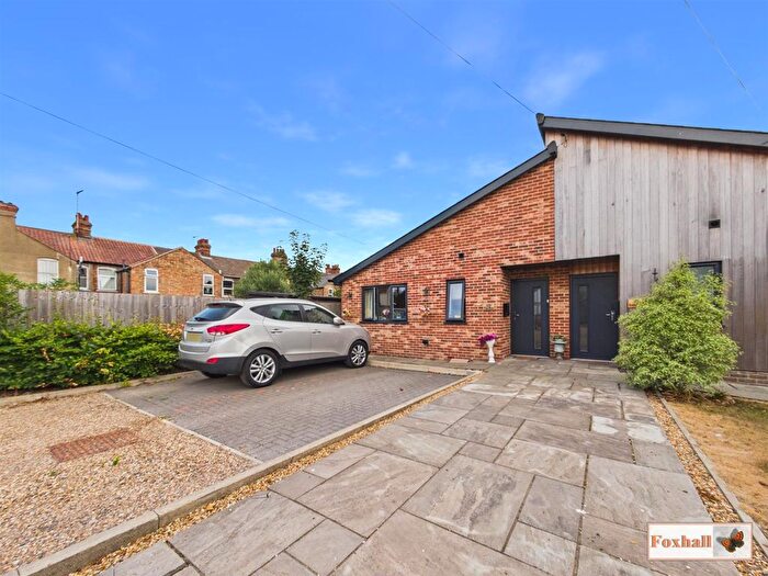 2 Bedroom Semi Detached Bungalow For Sale In Kemball Street, Ipswich, IP4