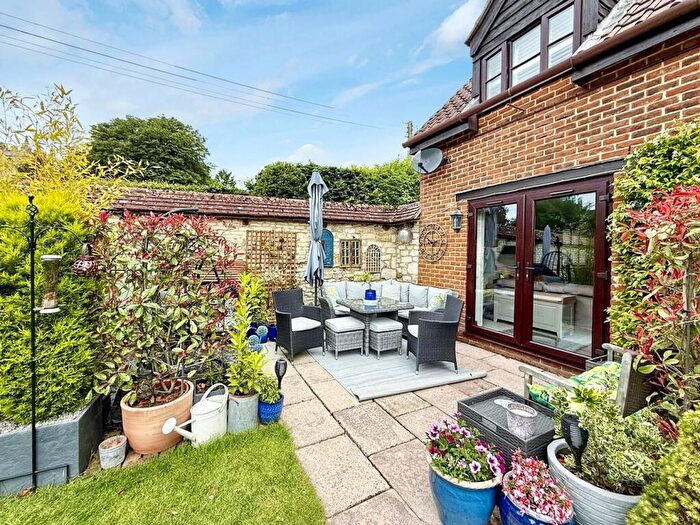 2 Bedroom Barn Conversion For Sale In St Peters Cottages, Broad Hinton, SN4