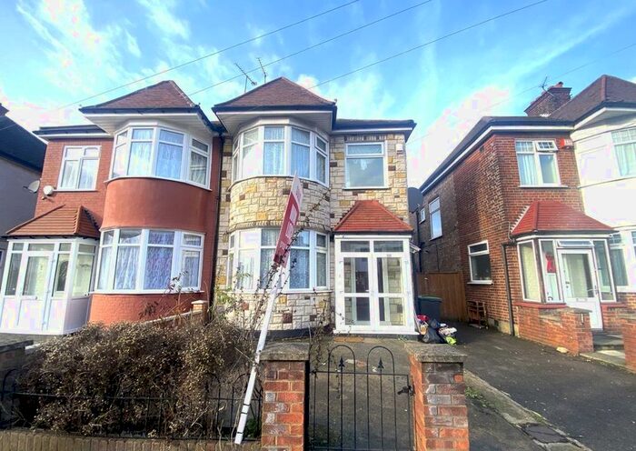 4 Bedroom Property To Rent In Perth Road, London, N22
