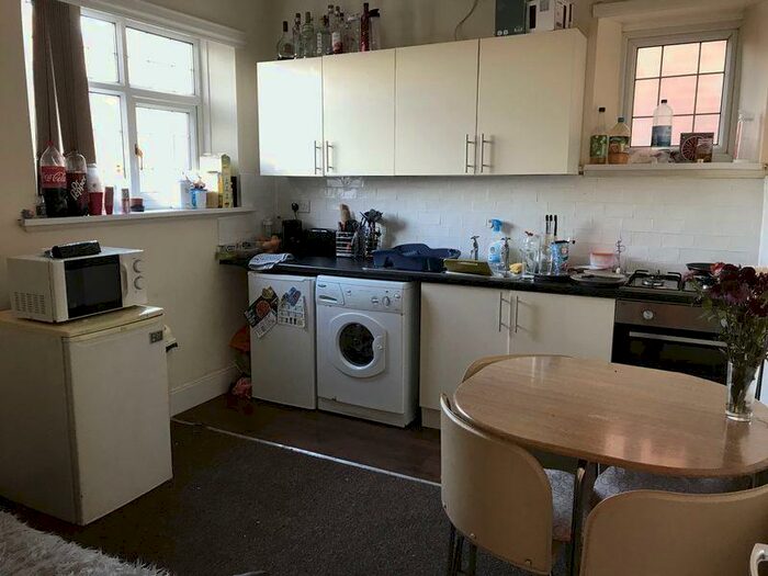 4 Bedroom Flat To Rent In Derby Road, Nottingham, NG7