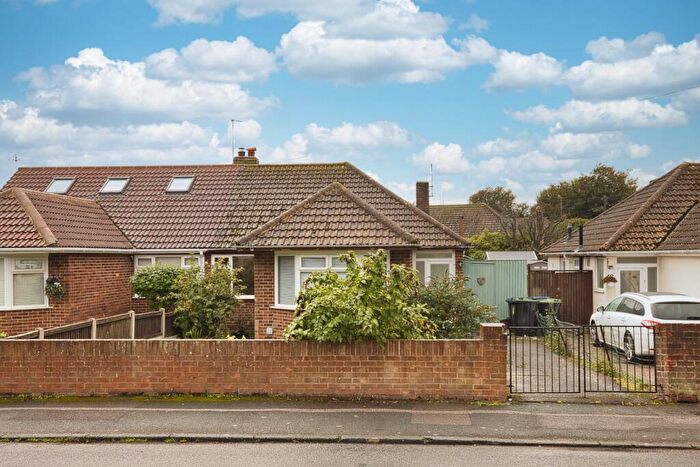 2 Bedroom Bungalow For Sale In West Dumpton Lane, Ramsgate, Kent, CT11