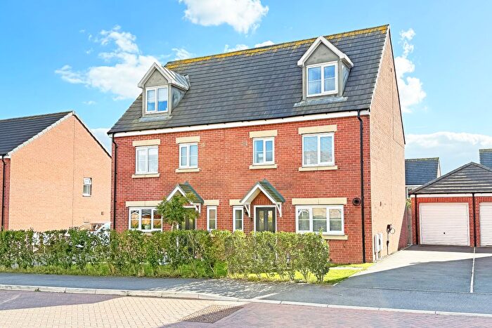 4 Bedroom Semi-detached House For Sale In Ribblehead Road, Harrogate, HG3