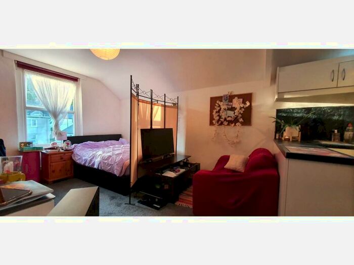 1 Bedroom Flat To Rent In Glynrhondda Street, Cathays, Cardiff, CF24