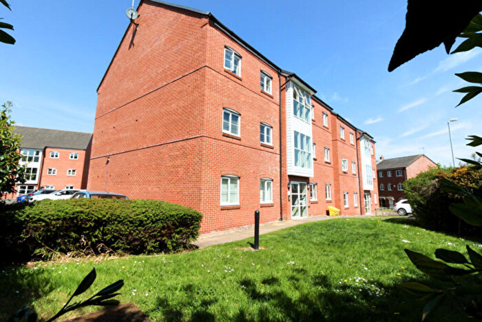 2 Bedroom Apartment For Sale In Sir Thomas White Close, Warwick, CV34