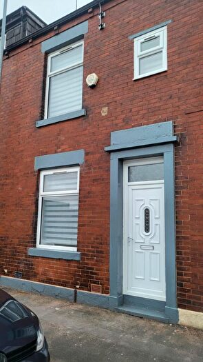5 Bedroom Terraced House To Rent In Livsey Street, Rochdale, OL16