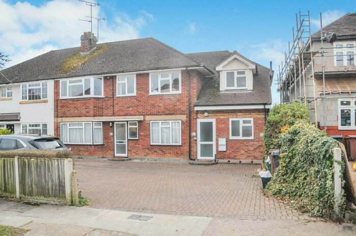 1 Bedroom Apartment To Rent In Third Avenue, Chelmsford, CM1