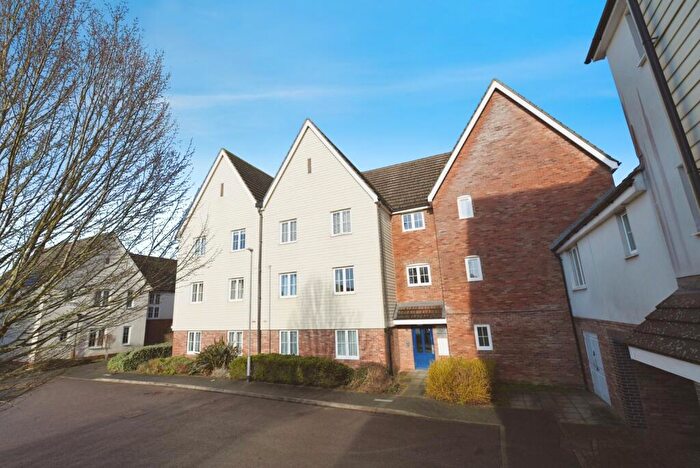 2 Bedroom Flat For Sale In Mortymer Close, Little Canfield, Dunmow, Essex, CM6