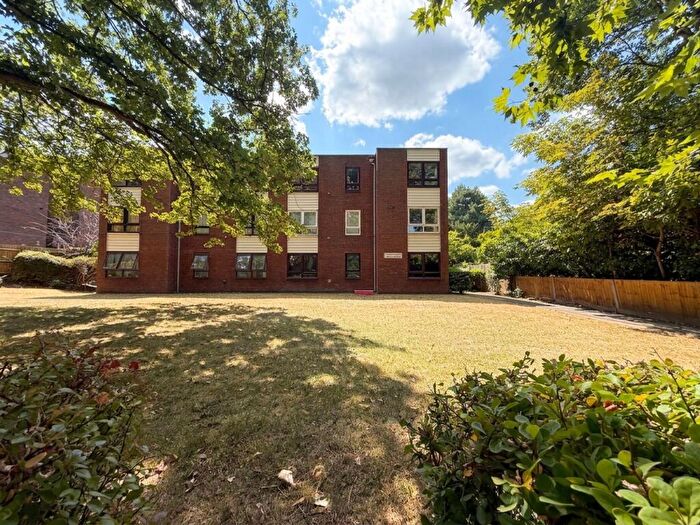 2 Bedroom Flat To Rent In Foxgrove Road, Beckenham, BR3