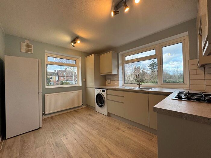 2 Bedroom Maisonette For Sale In London Road, Knebworth, SG3