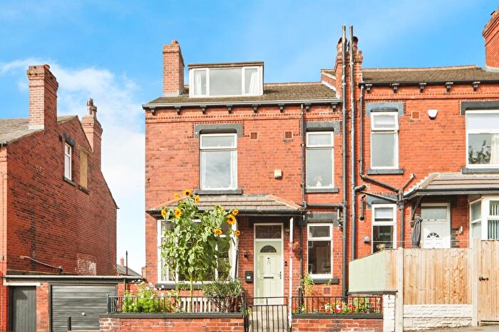 3 Bedroom Terraced House For Sale In Station Place, Bramley, Leeds, LS13