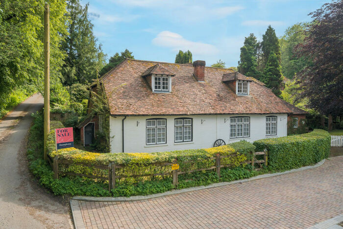 4 Bedroom Detached House For Sale In Lynch Lane, West Meon, GU32