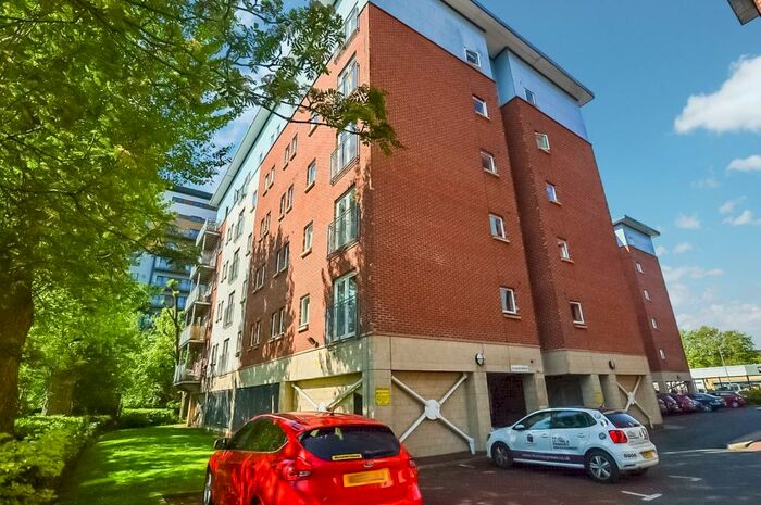 2 Bedroom Flat To Rent In Walker House, Elmira Way, Salford, M5