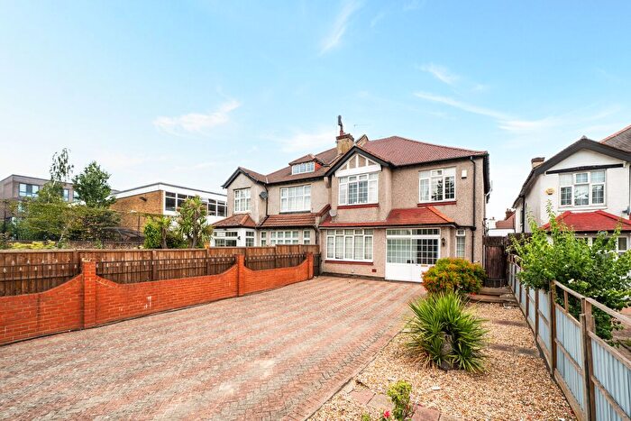 7 Bedroom Semi-Detached House For Sale In Leigham Court Road, Streatham, London, SW16