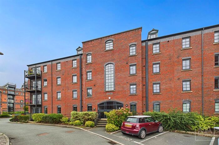 2 Bedroom Flat For Sale In Elphins Drive, Beaumont Court, WA4