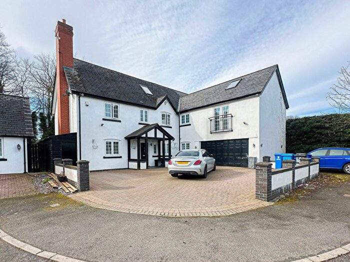 6 Bedroom Detached House For Sale In Carriage Close, Hale Village, L24