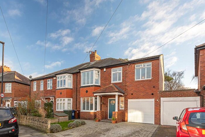 3 Bedroom Semi Detached House For Sale In Ridgewood Crescent, South Gosforth, Newcastle Upon Tyne, NE3