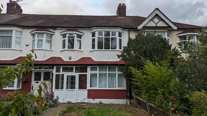 3 Bedroom Terraced House To Rent In Hedge Lane, London, N13