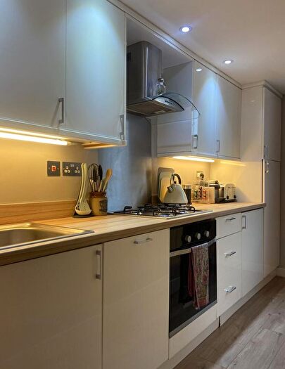 1 Bedroom Property To Rent In Chiswick High Road, Chiswick, London, W4