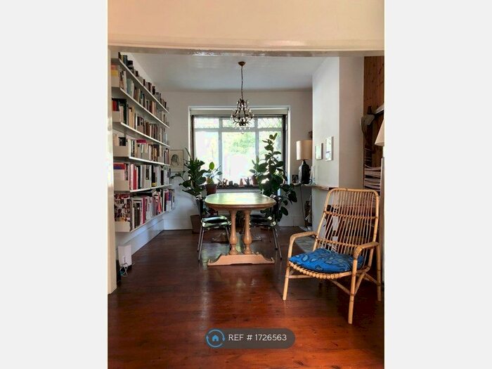 2 Bedroom Semi-Detached House To Rent In Maryland Square, London, E15