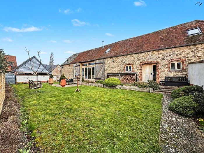 4 Bedroom Barn Conversion For Sale In St. James Way, West Hanney, OX12