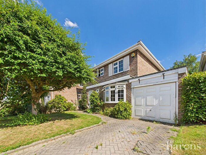 4 Bedroom Detached House For Sale In Upper Farm Road, Oakley, Basingstoke, RG23
