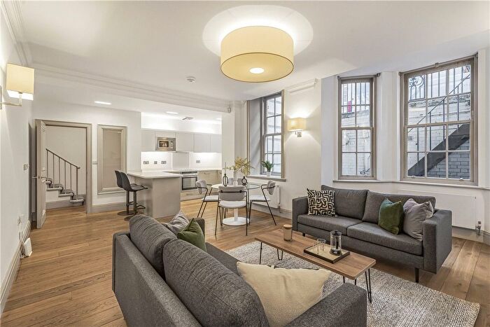 2 Bedroom Flat To Rent In Devonshire Street, Marylebone, London, W1W