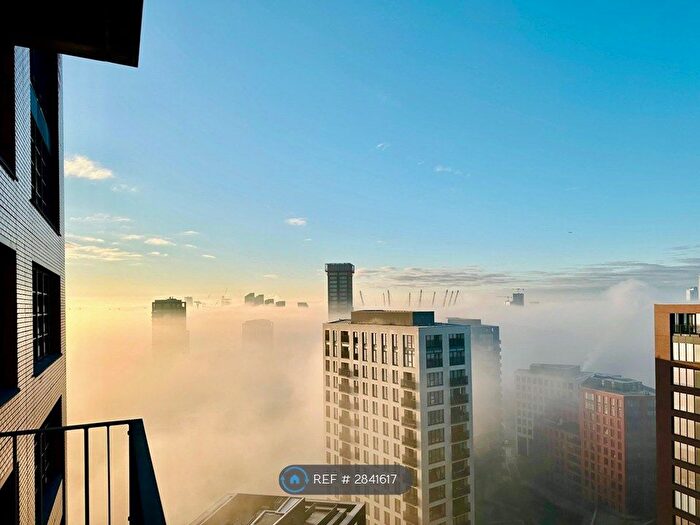 1 Bedroom Flat To Rent In Defoe House, London, E14