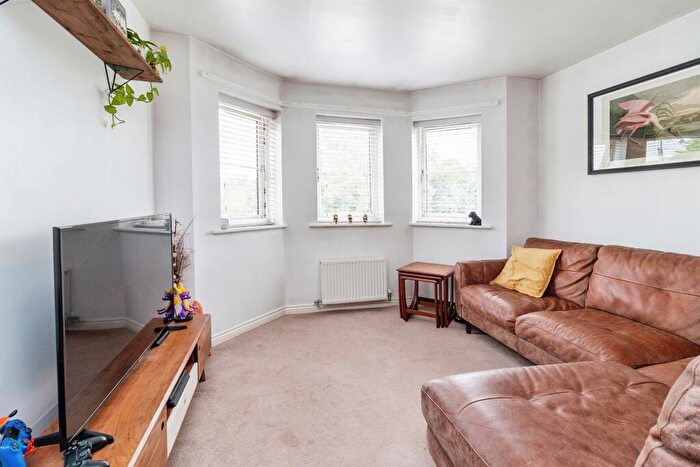 2 Bedroom Flat For Sale In Greensand View, Woburn Sands, Milton Keynes, MK17