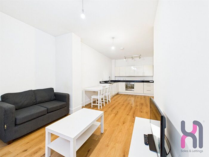 1 Bedroom Flat To Rent In Town Hall, Bexley Square, Salford, Manchester, M3