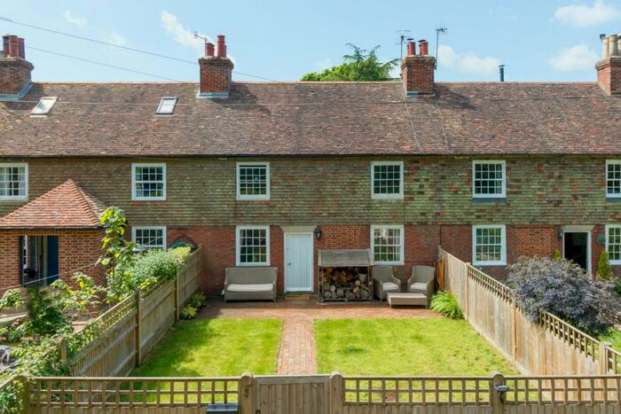 3 Bedroom Terraced House For Sale In The Square, West Street, Hunton, ME15