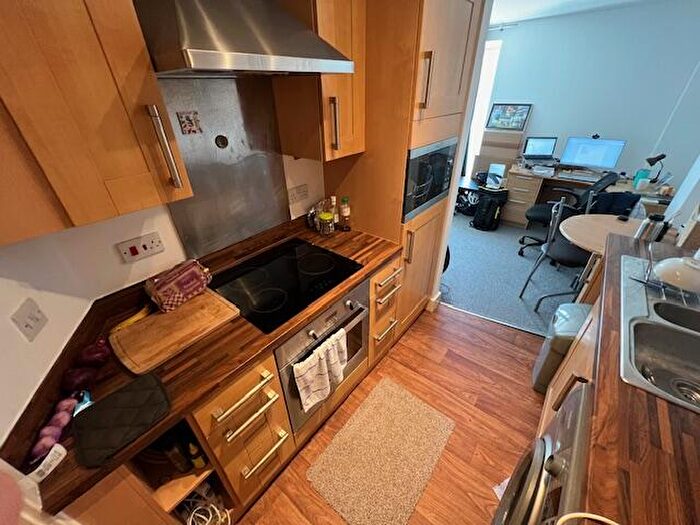 1 Bedroom Apartment To Rent In Kimber House, Southampton, SO14