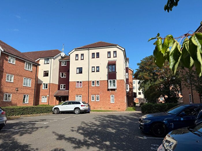 1 Bedroom Flat To Rent In Elmore Close, Wembley, HA0