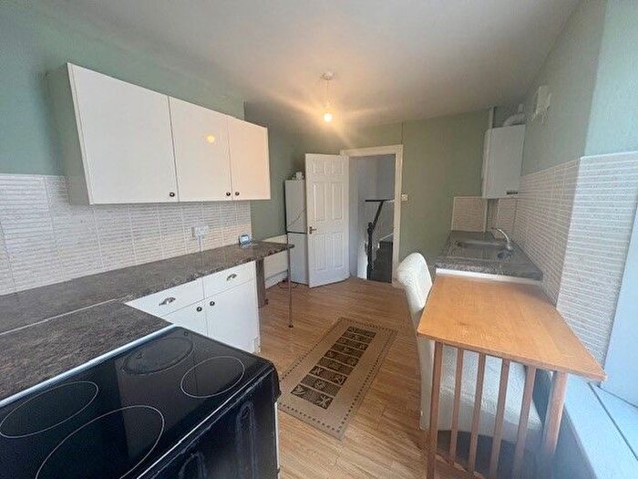 2 Bedroom Flat To Rent In Wake Street, Pennycomequick, Plymouth, PL4