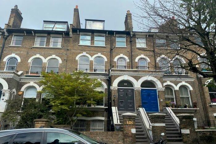 Studio To Rent In South Villas, London, NW1