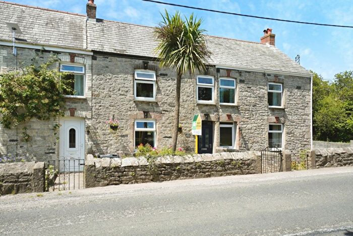 3 Bedroom Terraced House For Sale In New Road, Newquay, Cornwall, TR8