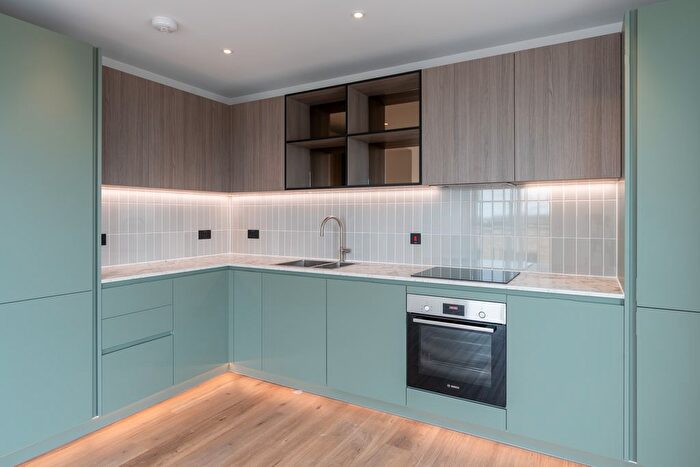 2 Bedroom Flat To Rent In Samara Drive, Southall, UB1