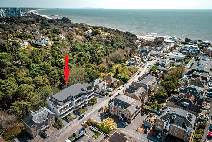 2 Bedroom Flat For Sale In Bournemouth, BH4