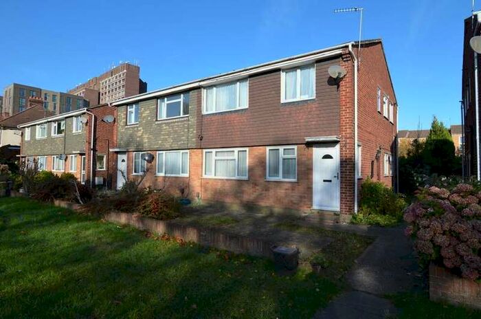 2 Bedroom House To Rent In Hatherley Crescent, Sidcup, DA14