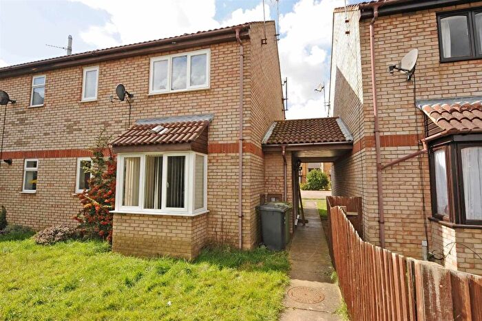 1 Bedroom Terraced House To Rent In Senwick Drive, Wellingborough, NN8