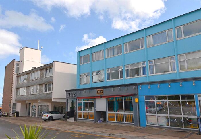 2 Bedroom Flat For Sale In Milford Street, Saundersfoot, SA69